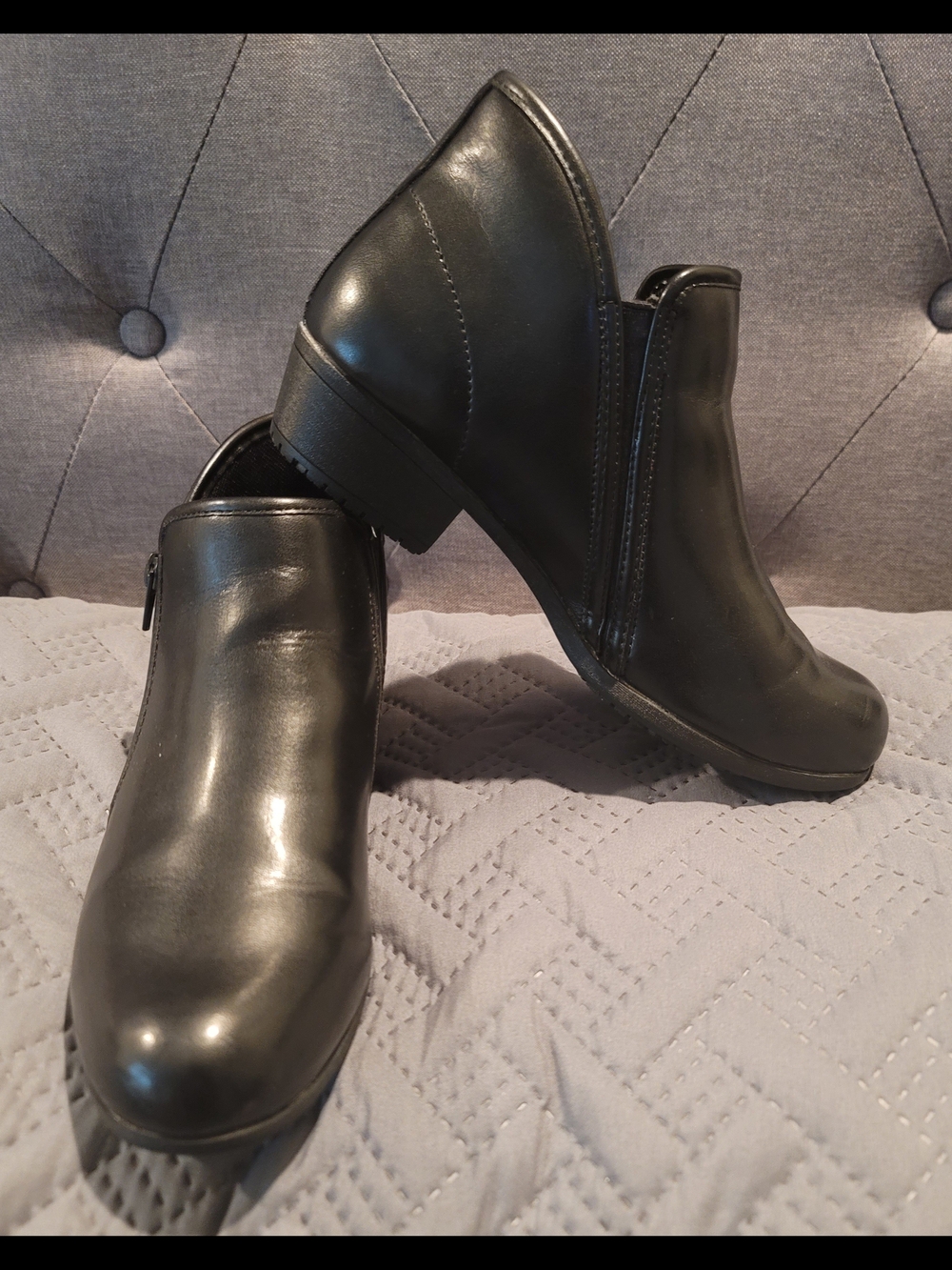 Women’s Black Ankle Booties - Sleek Everyday Style